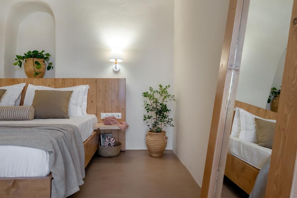 Nalas Cave Suite - Adults Only 1