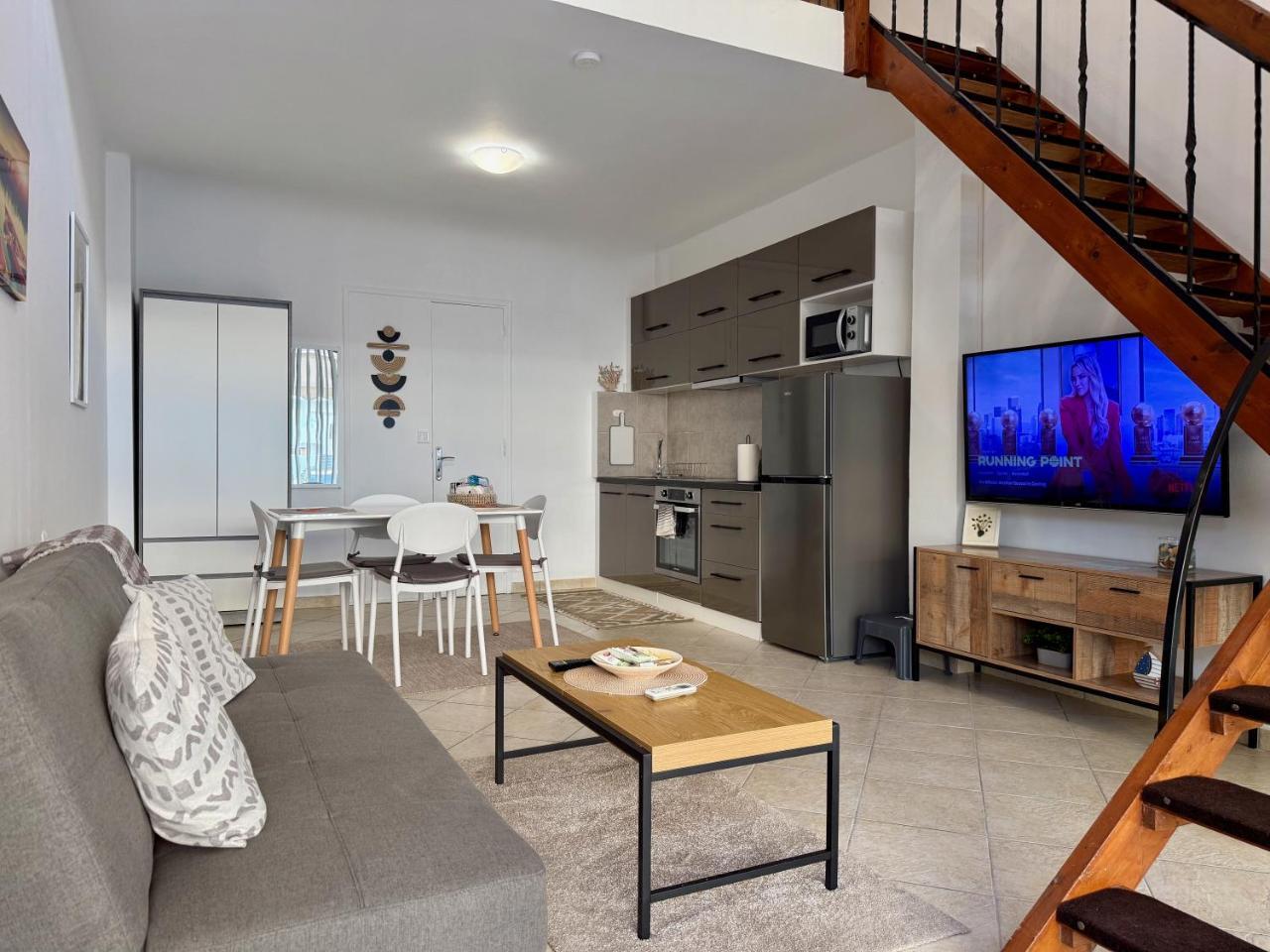 Polikseni Apartment Orfanidou