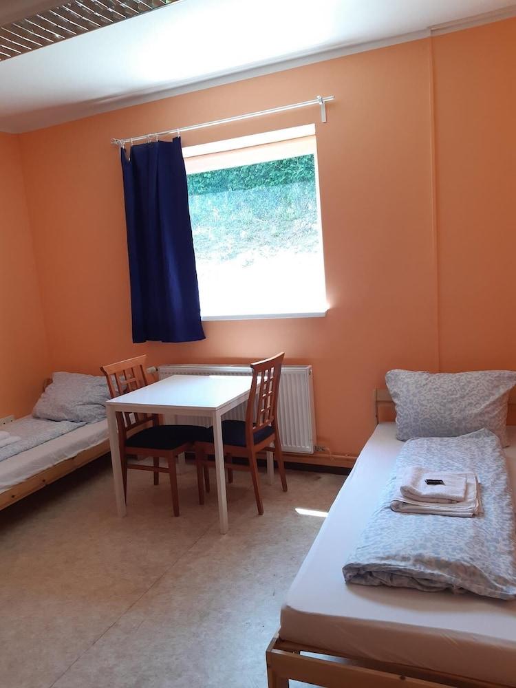 2-Rent Group Hostel Rooms&Apartments Tub19a 1