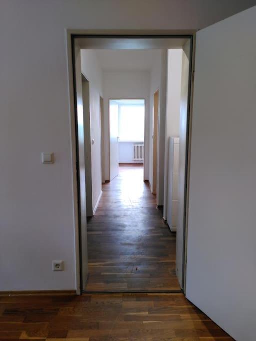 3 Zimmer-Wohnung - Fur Arbeitsaufenthalte - Gemutlich, Gut Gelegen Und Gunstige Wochenraten 1