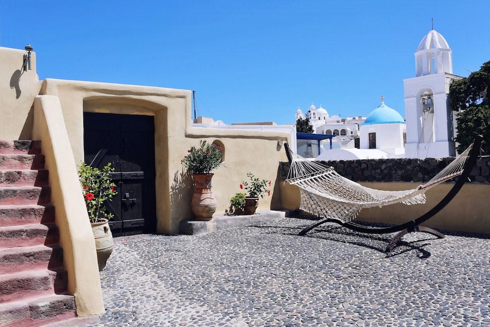 Santorini Heritage Villas & Mansions 1