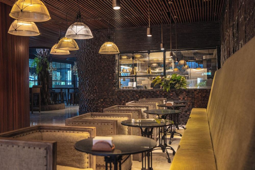 Onyx Park Resort Ubud 1