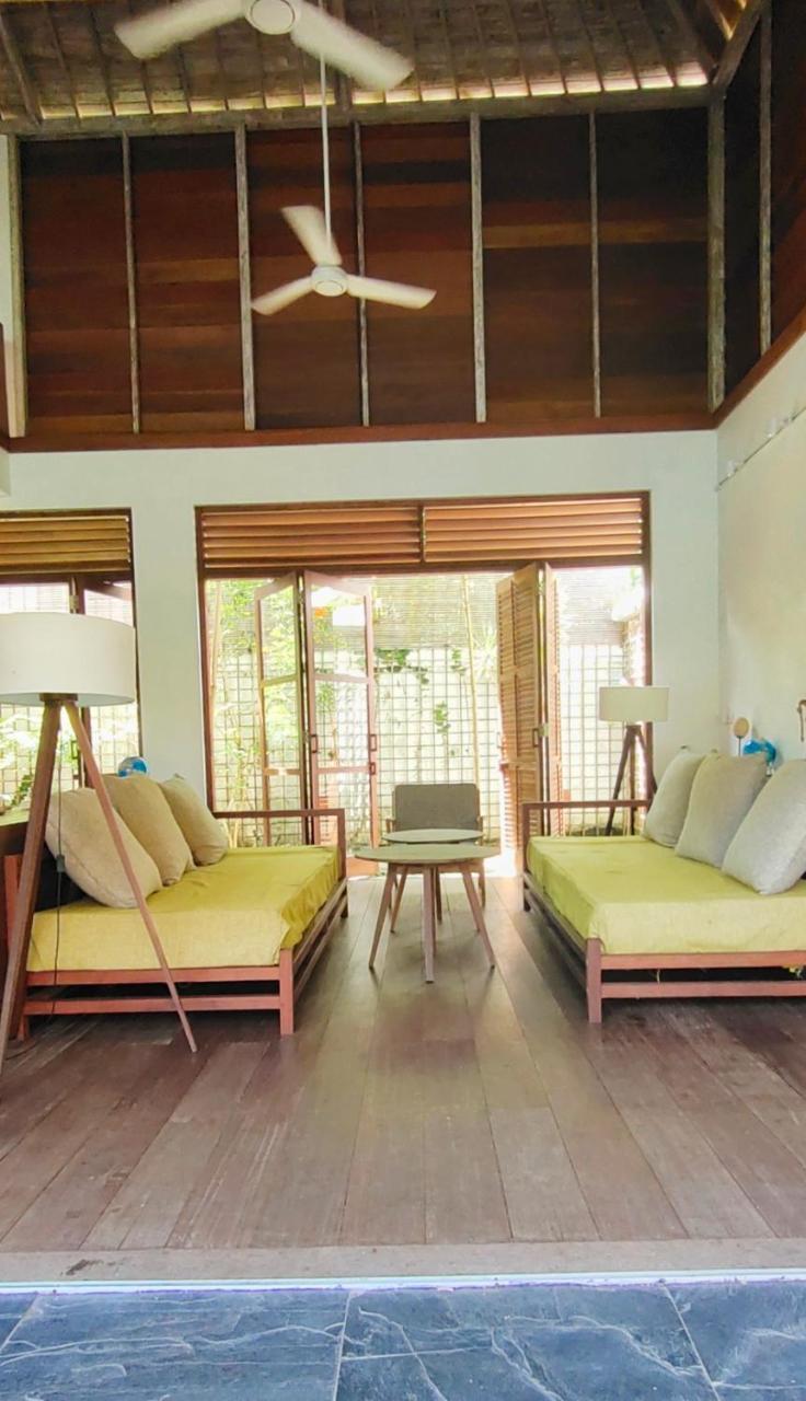 Tropical 4 Bedrooms Villa in Central Penestanan, Ubud 2