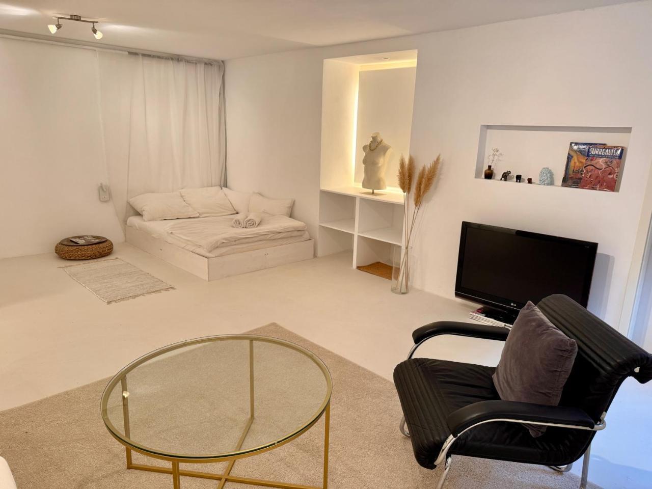 Eigene Souterrain Keller Wohnung Nahe Oktoberfest (Adults Only) 2