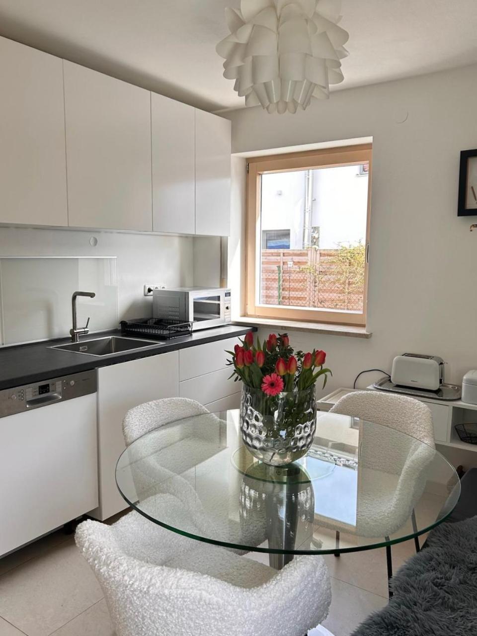 Martin Balcony Garden House 15 Pers, Suburb, Quiet 1