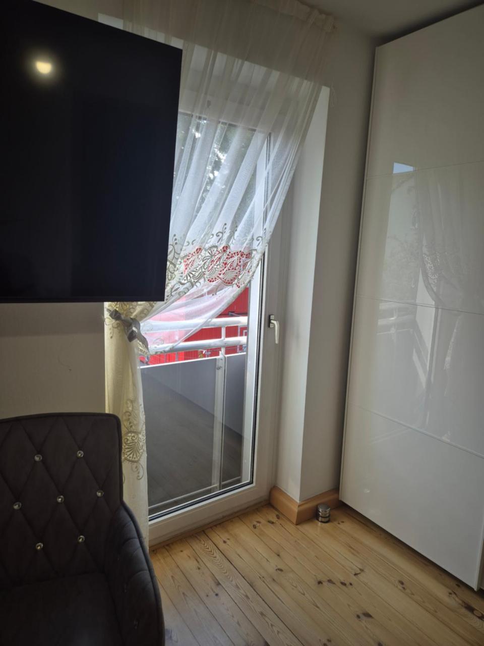 Zimmer (Adults Only) 2