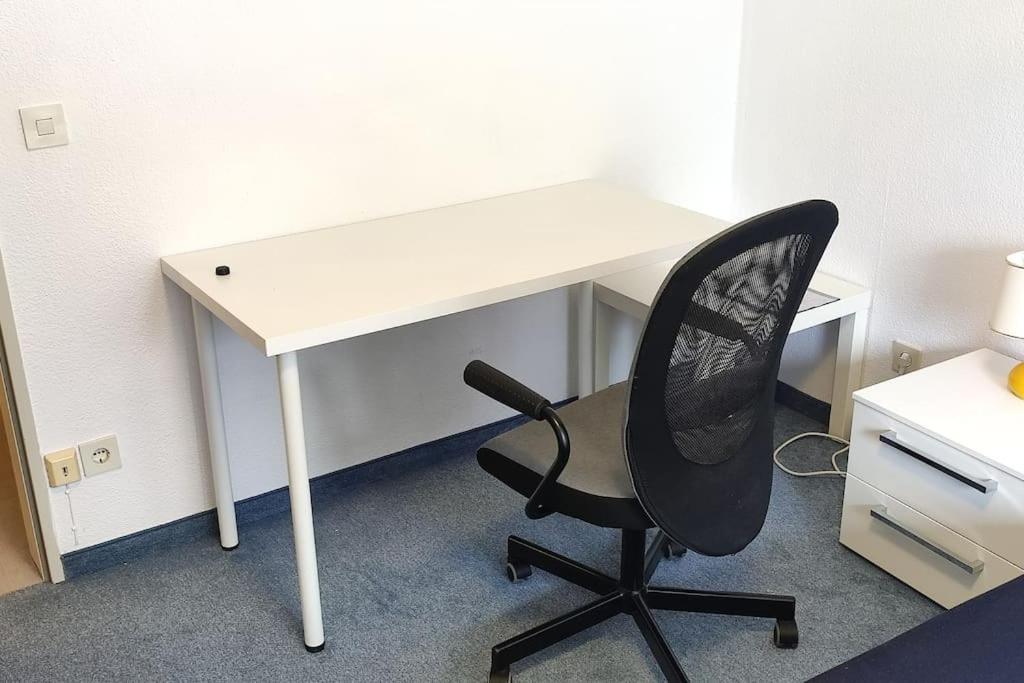 Schone,Ruhige Wohnung Mit Blick in Park (Adults Only) 2