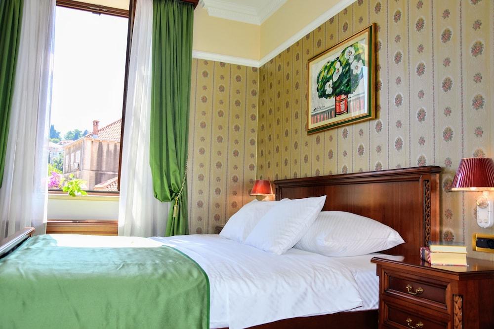 Hotel Kazbek 2