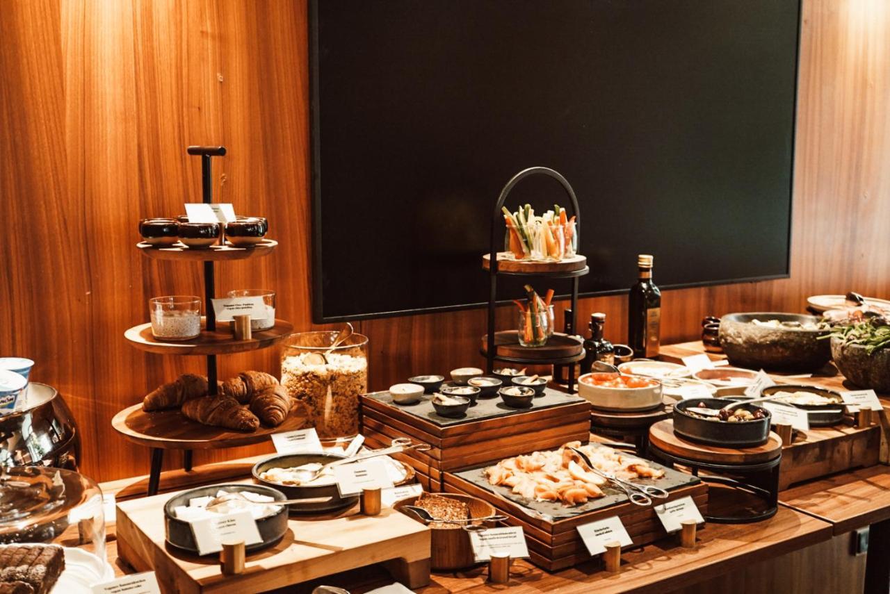 The Ritz-Carlton, Vienna 2