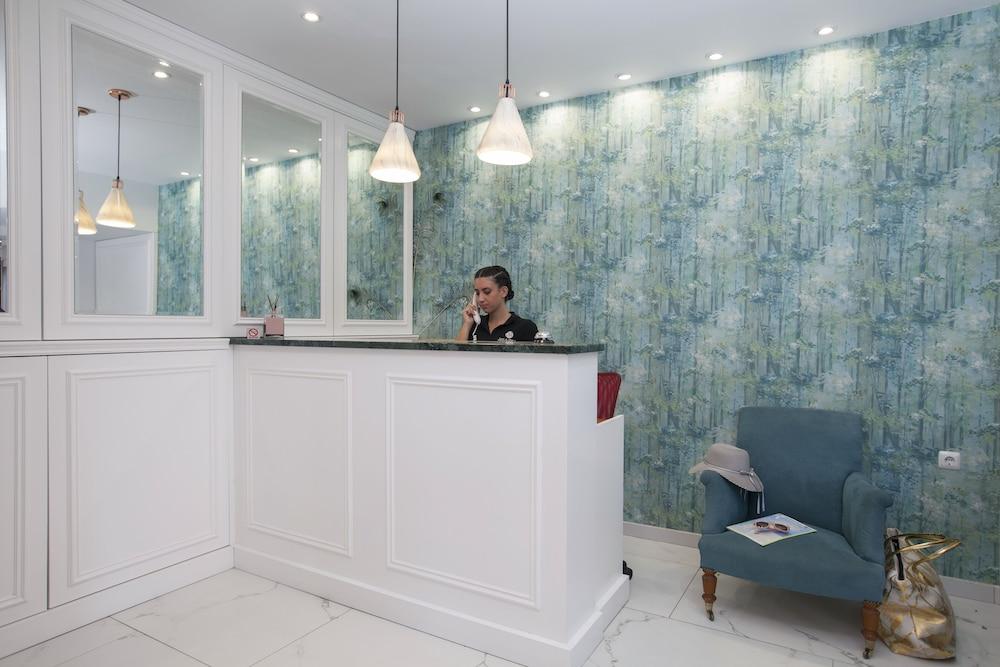 John & Mary's Studios 1