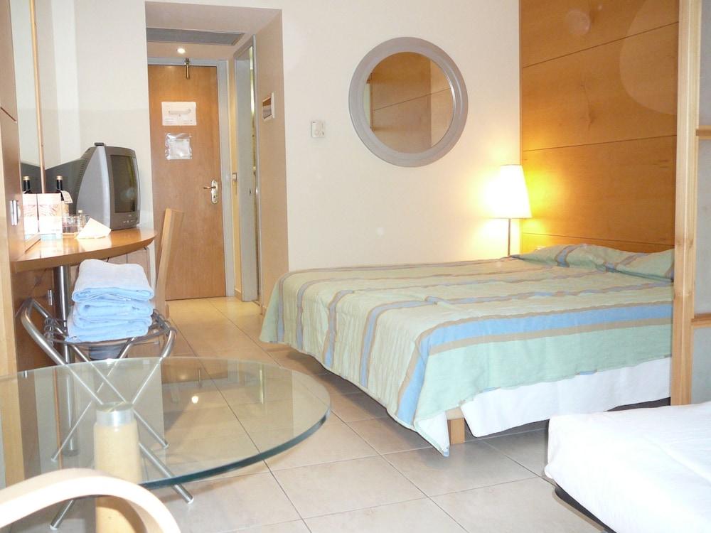 Calypso Beach Hotel 2