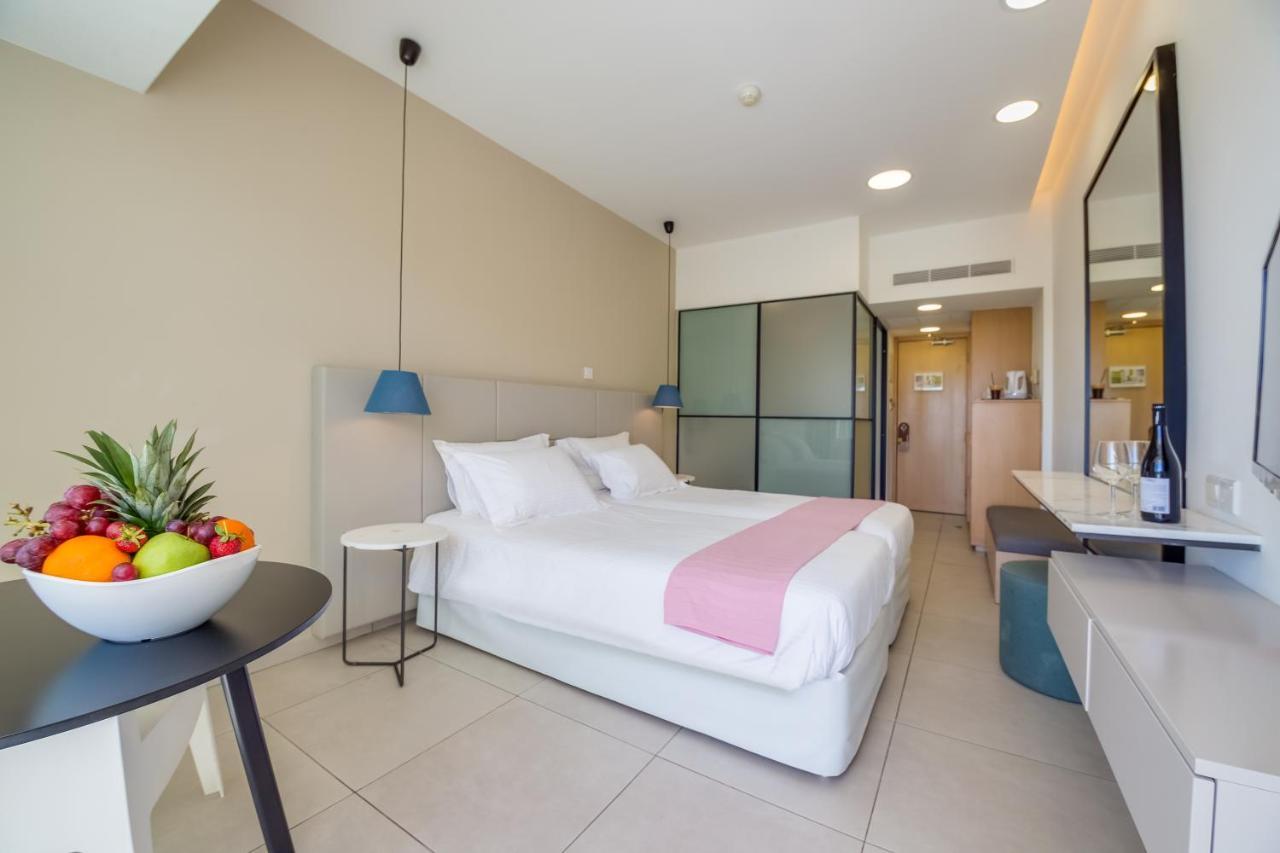 Napa Mermaid Hotel & Suites 1