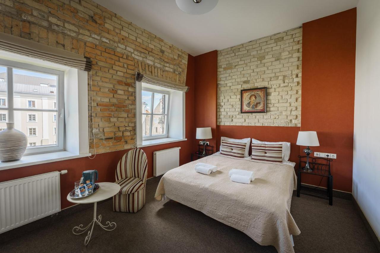 Moon Garden Art Hotel