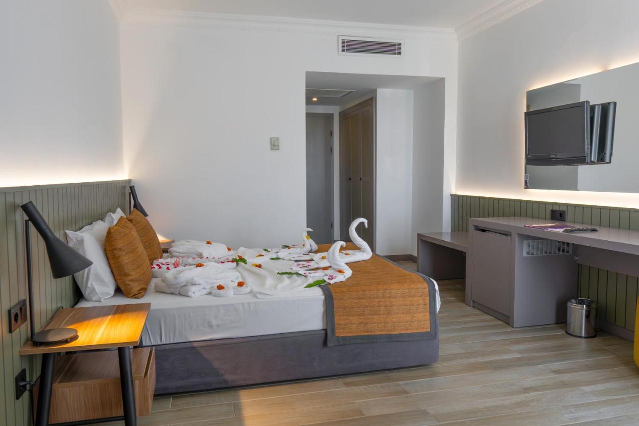 Queen's Park Goynuk 1