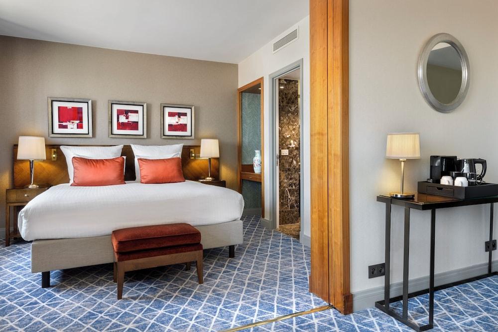 Warwick Grand-Place Brussels 2