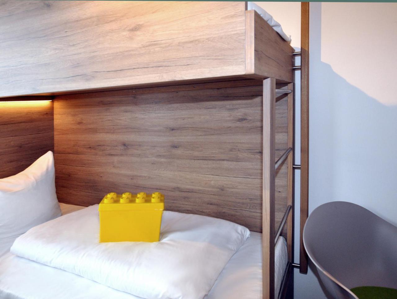 Hotel Perlach Allee by Blattl 2