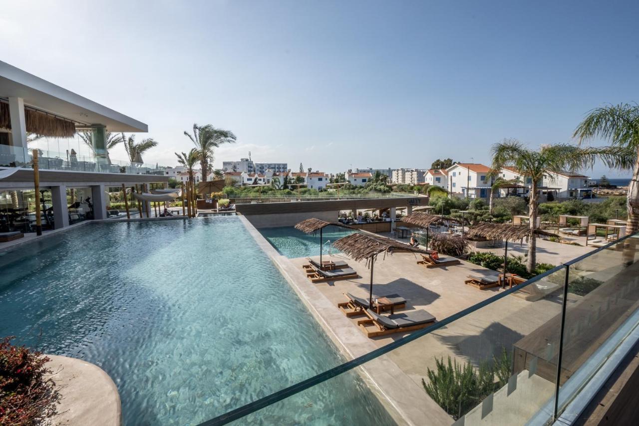 Cavo Zoe Seaside Hotel