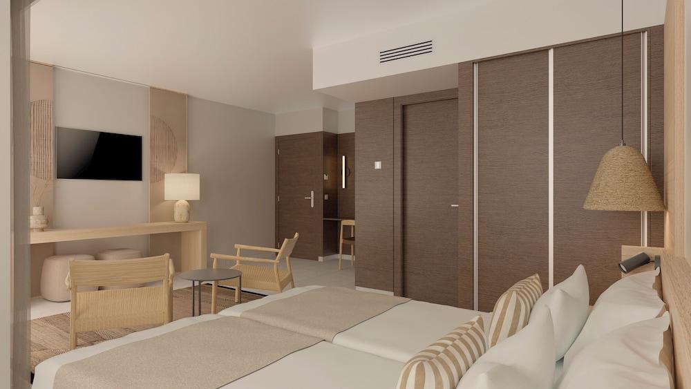 Aqua Hotel the Breeze & SPA (Adults only) 2