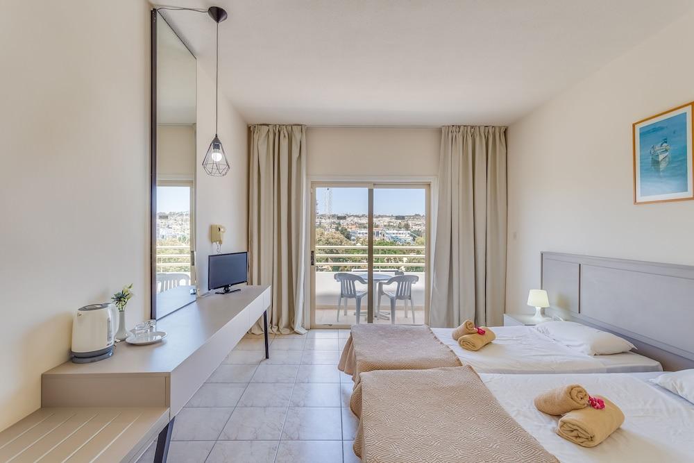 Piere Anne Beach Hotel 2