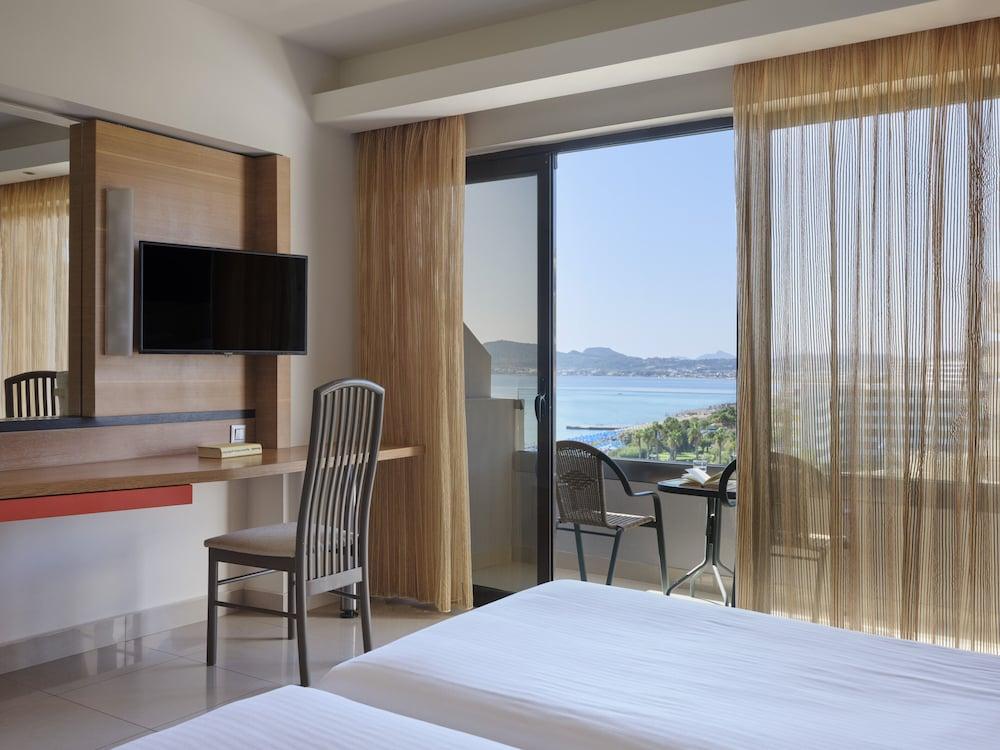 Esperos Mare Resort & SPA