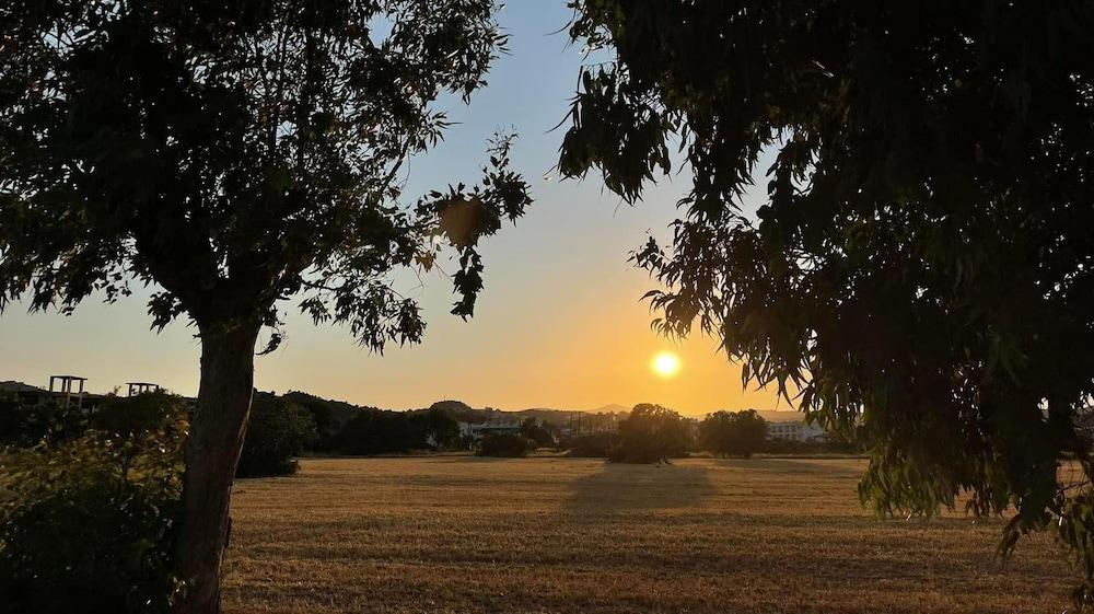 Nikos Bnb (Adults only)