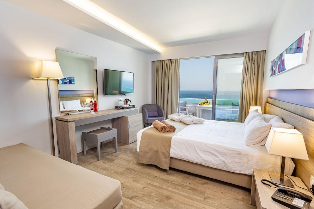 Akti Imperial Hotel & Convention Center Dolce by Wyndham 2