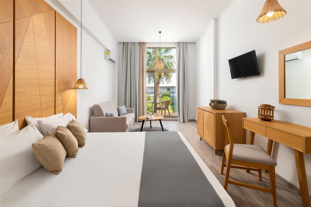 Paralos Rodos Lifestyle 2