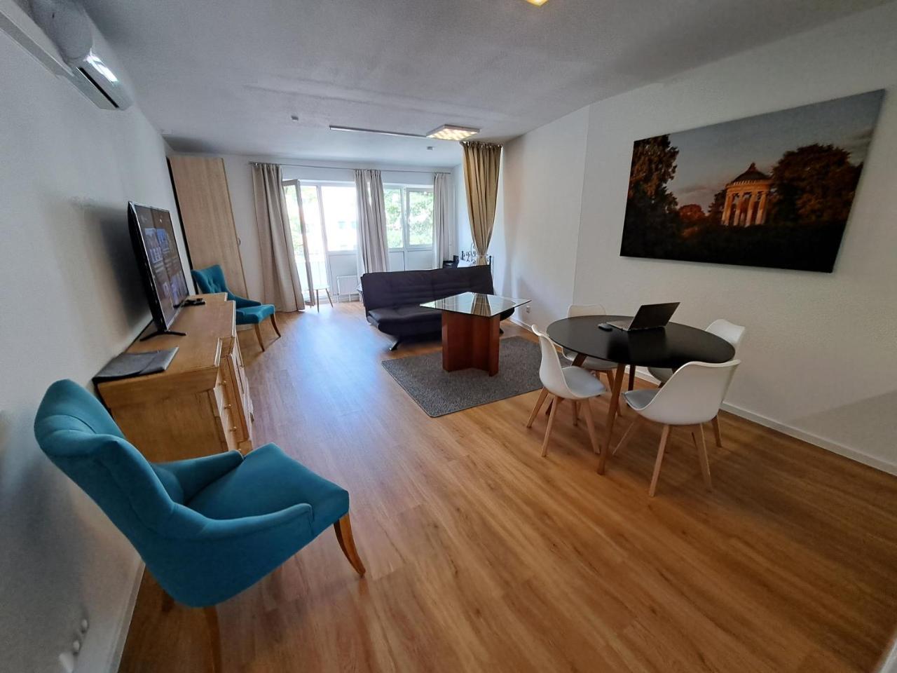 Eastpark Apartments 1