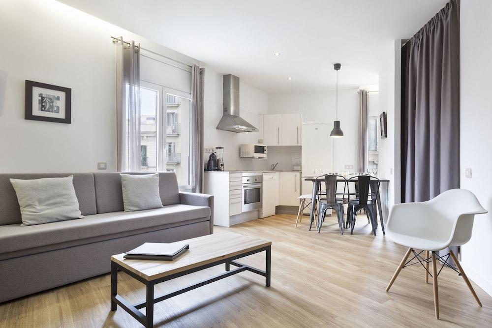 Amister Urban Apartments