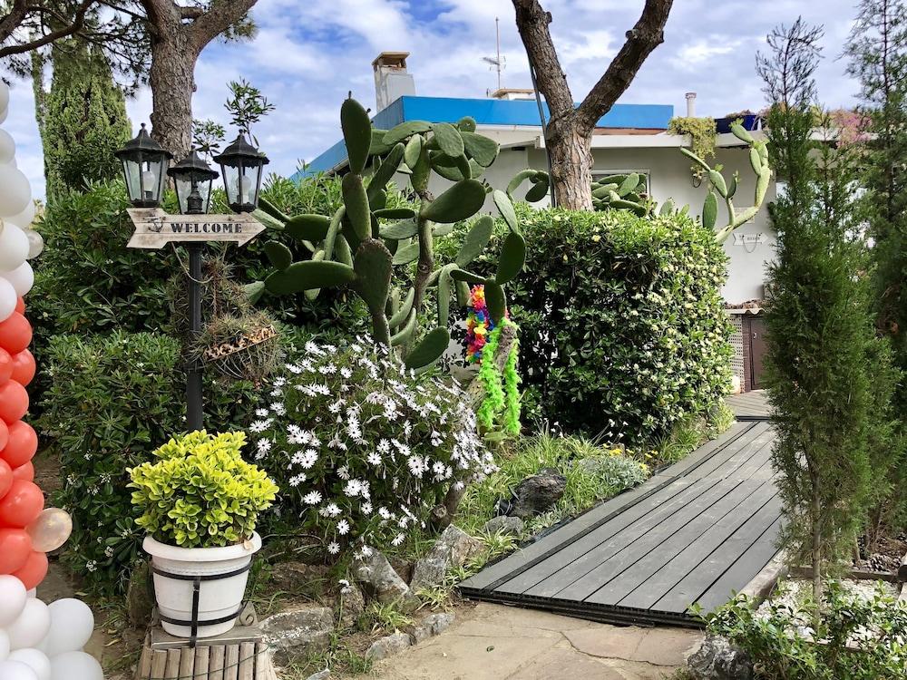 Beach House Barcelona Hot Tub & Beach Access 1