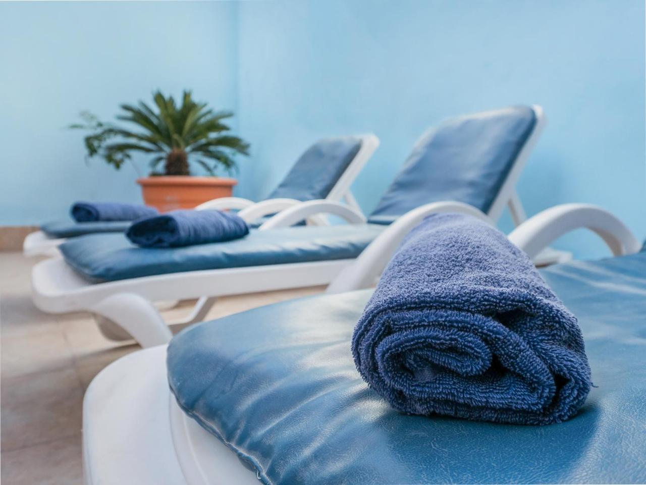 Qawra Point Holiday Complex 2