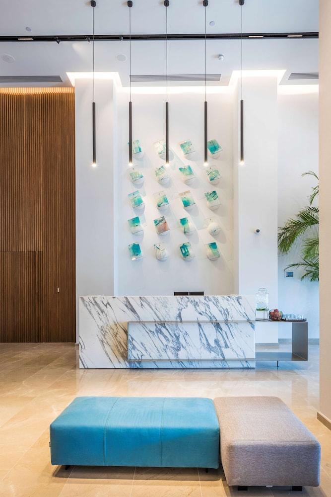 Radisson BLU Hotel, Larnaca 1