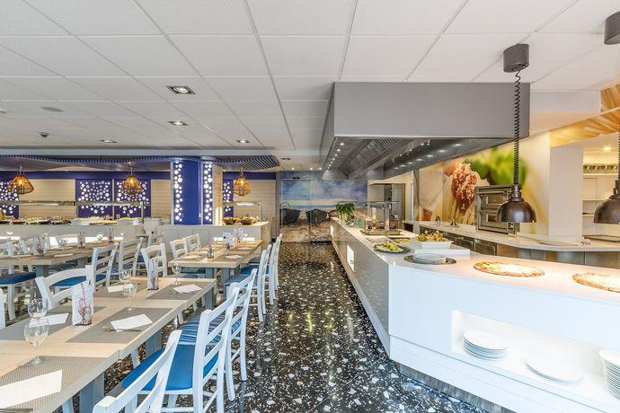 Neptuno Hotel & Apartments 1