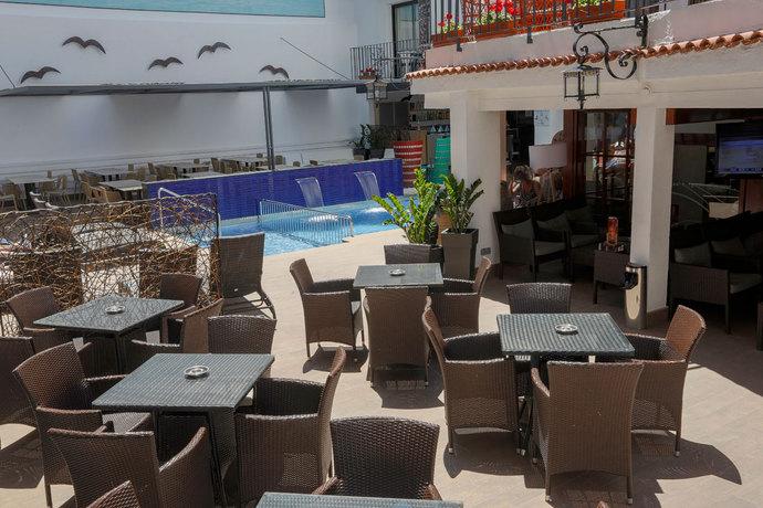 Neptuno Hotel & Apartments 2