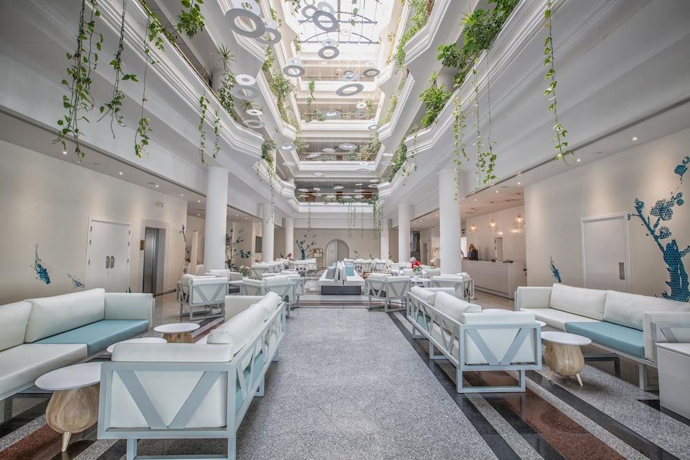 Anastasia Beach Hotel 2