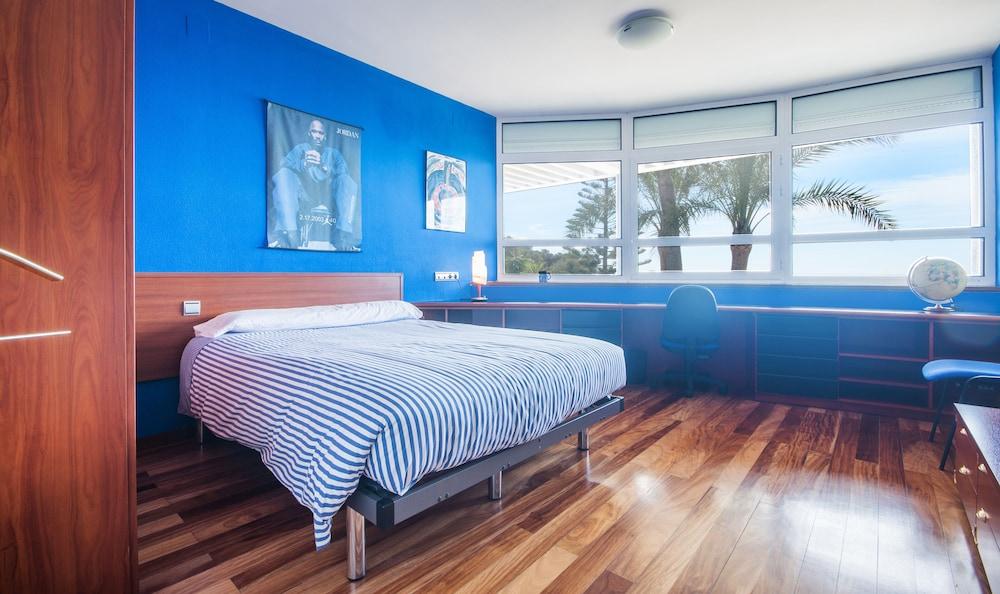 Luxury Beachfront Villa in Tarragona Th 63 2