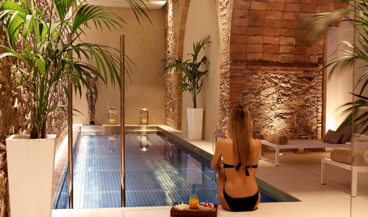 Abac (Adults only) 1