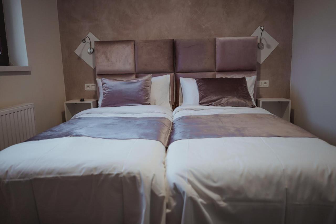 Hotel Onyx Expo (Adults only) 1