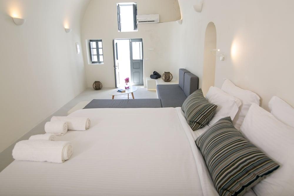 Cilon Suites Santorini