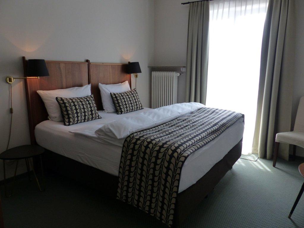 Parkhotel Prinz Myshkin 2