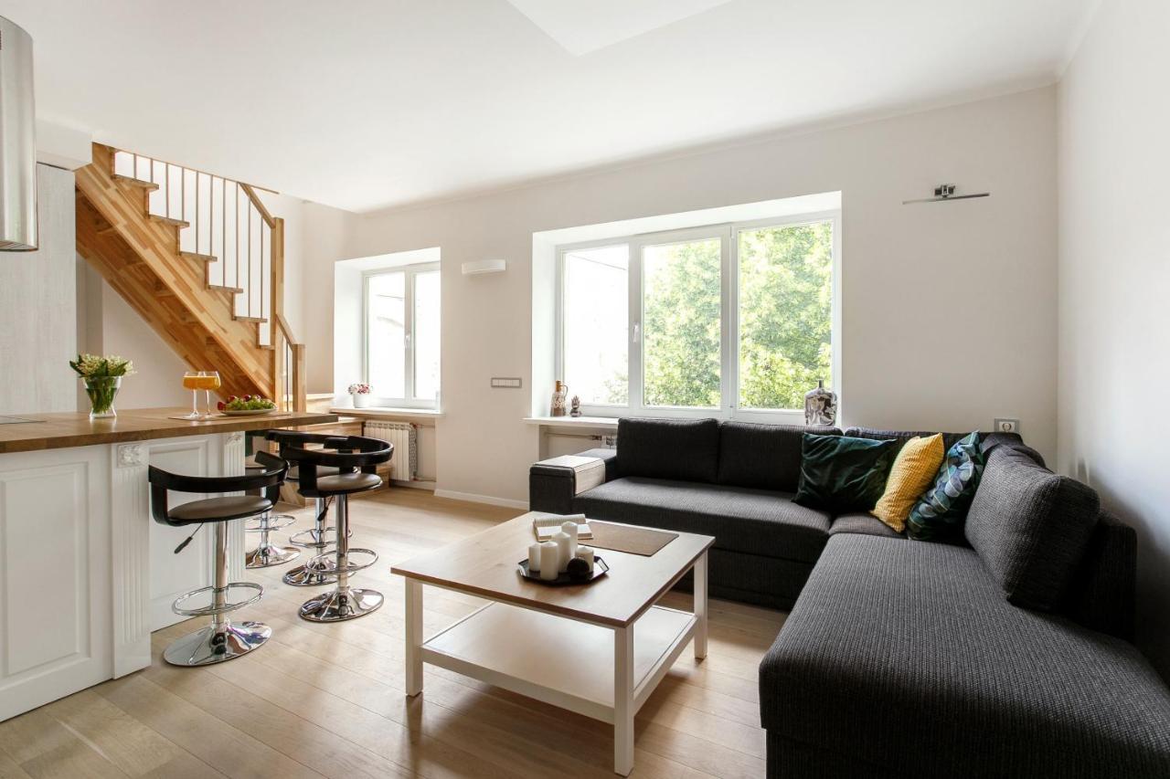 #Stayhere 3bdr Modern & Stylish Apartment - Heart of Old Town by Houseys 1