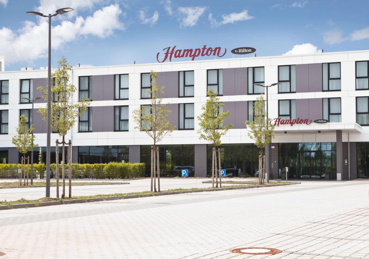 Hampton by Hilton Munich Airport South 1