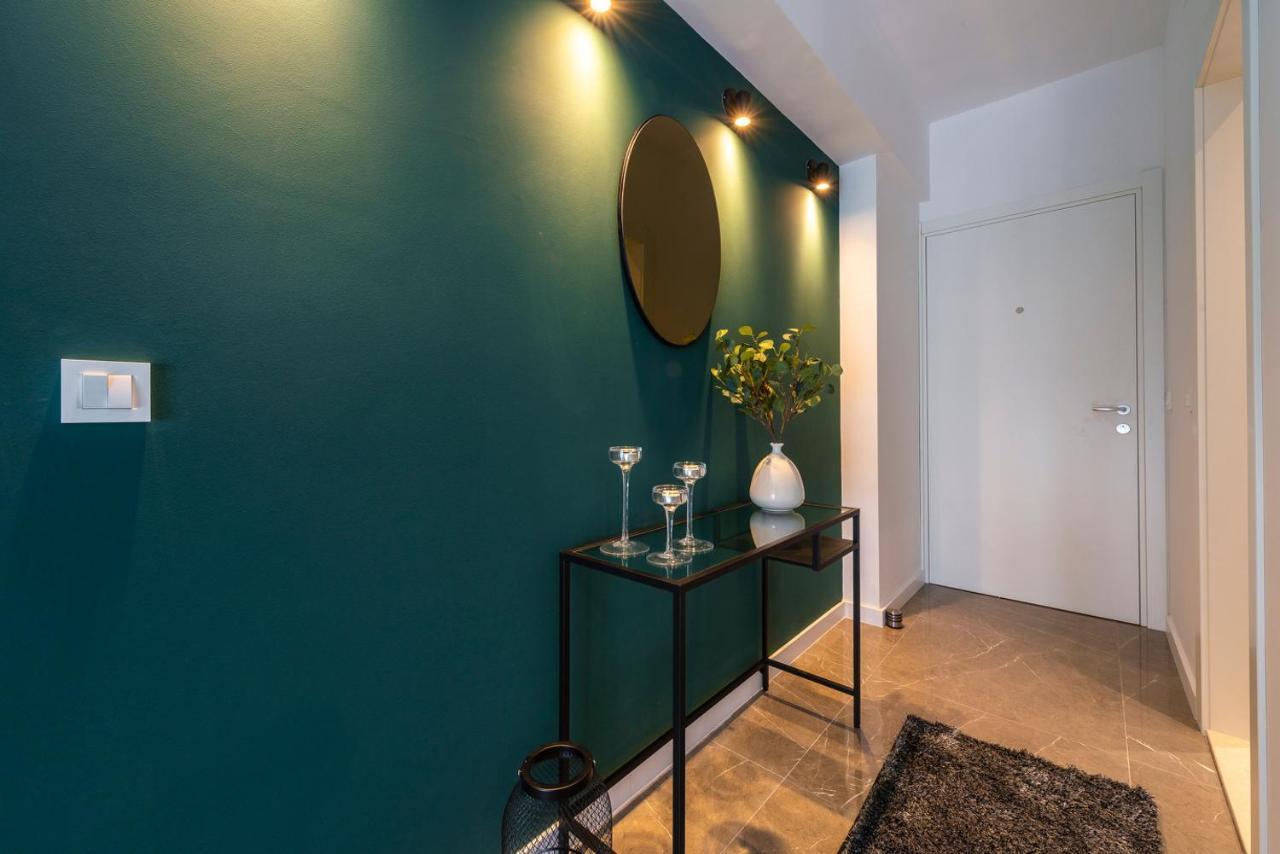 Apartments Adriatic Oasis & Marine View 1