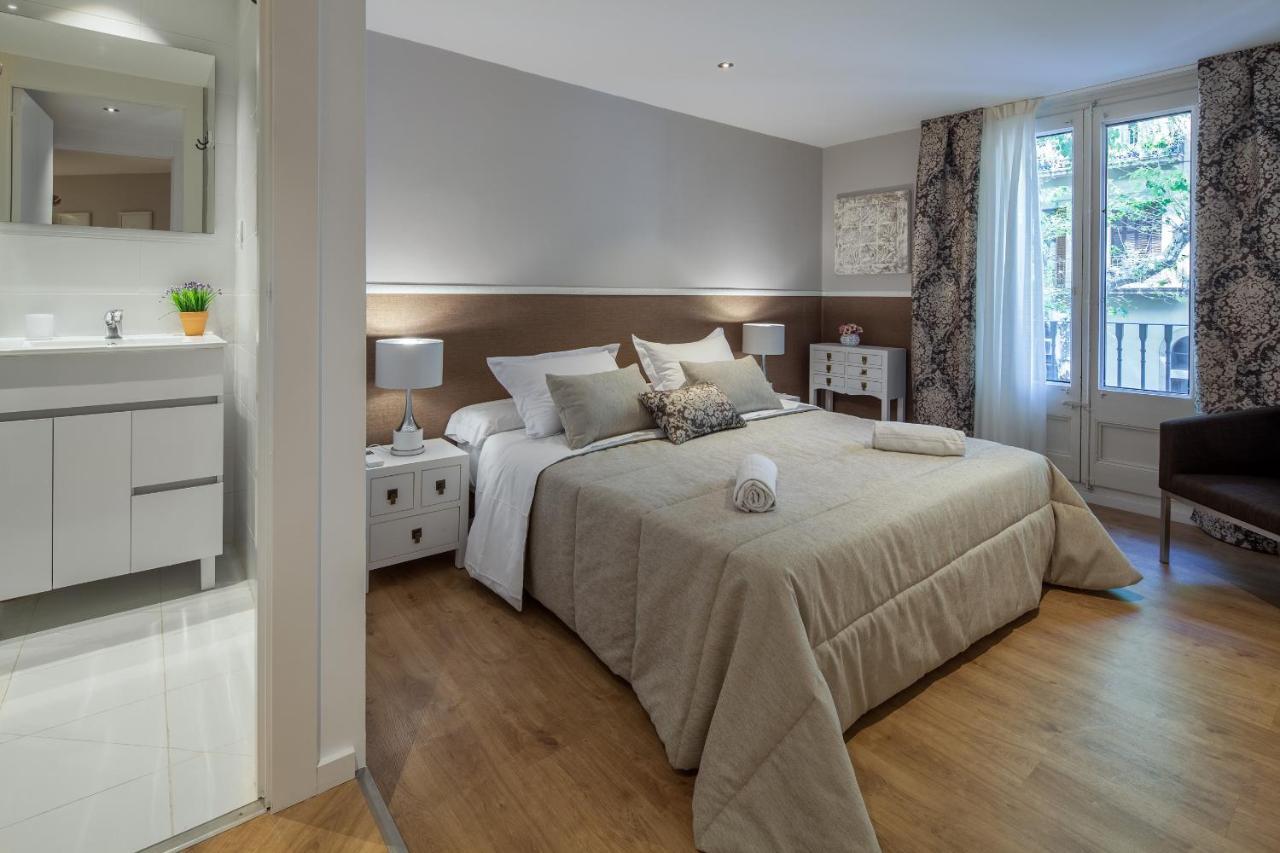 Habitat Apartments Parlament Balconies 1