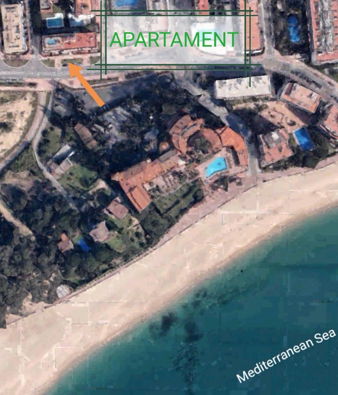 Seahomes Vacations, Beach&Pool, in Fenals Beach 1