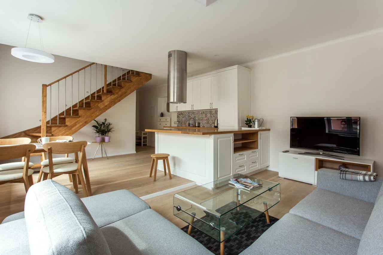 #Stayhere - Spacious 2bdr Two Floor I Heart of Old Town 2