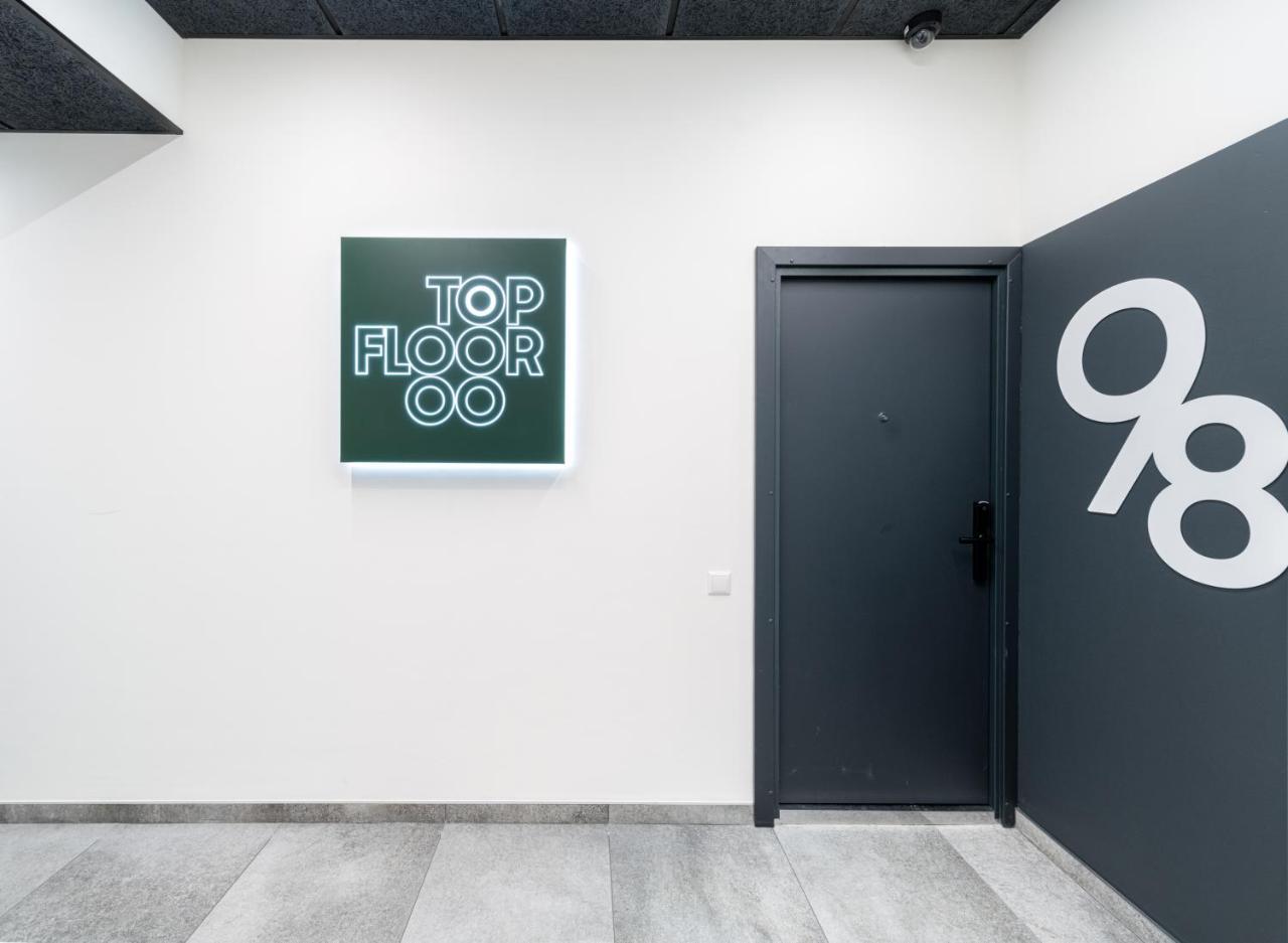 Topfloor Apartments 1