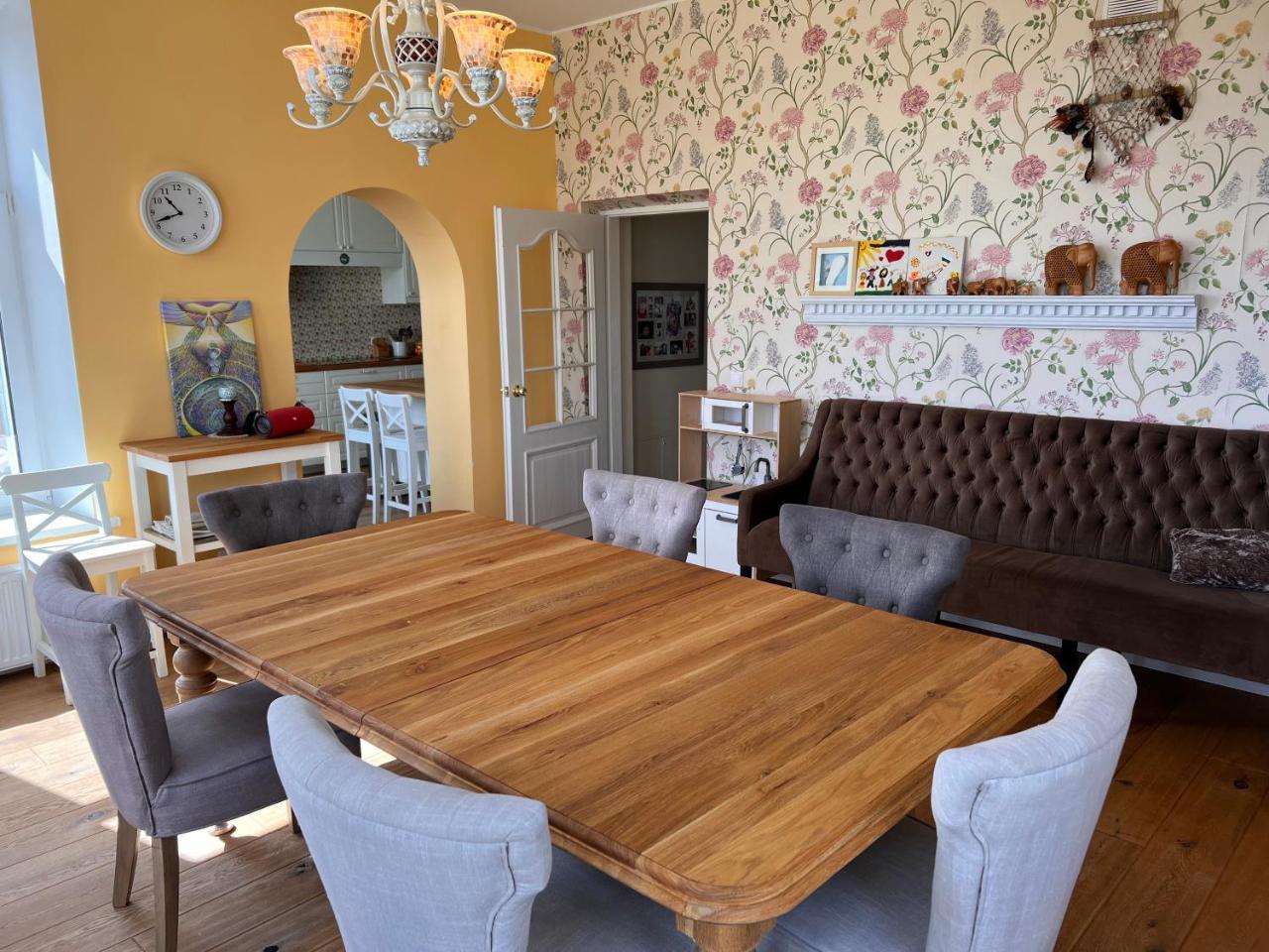 Wonderful 8 Bedroom Home Near Vilnius