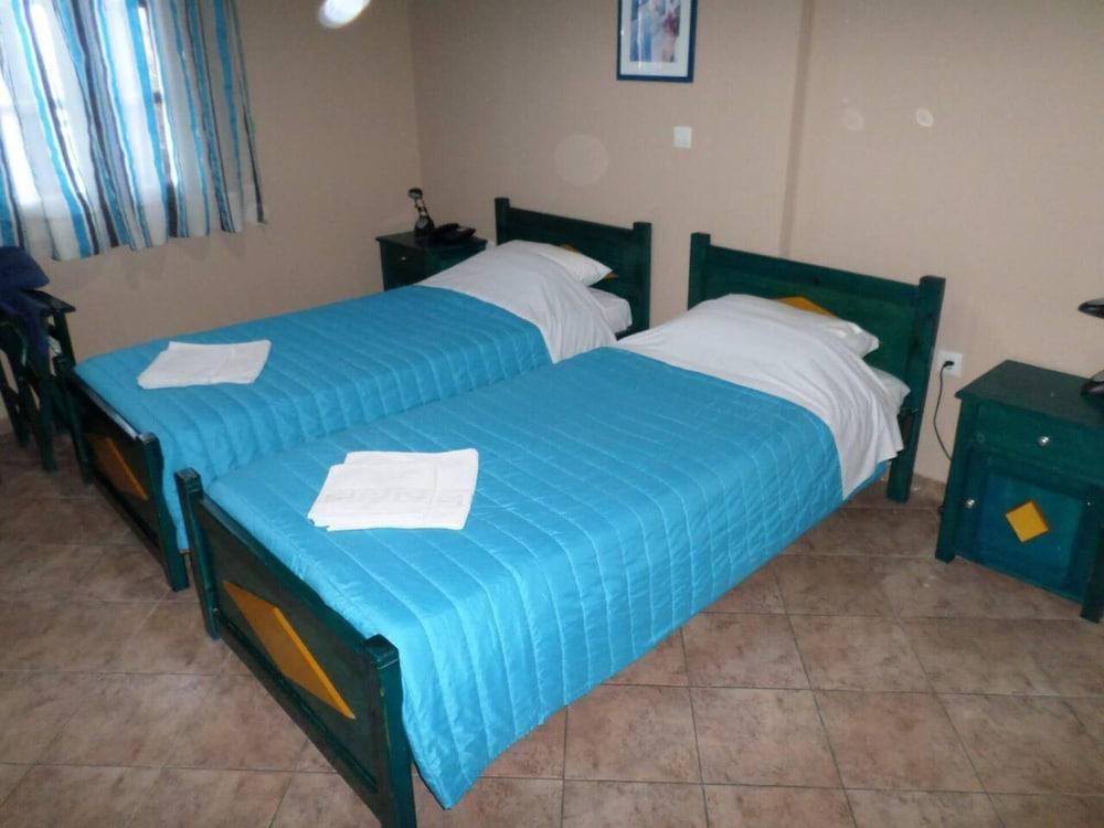 Santorious Quiet Apartment 1