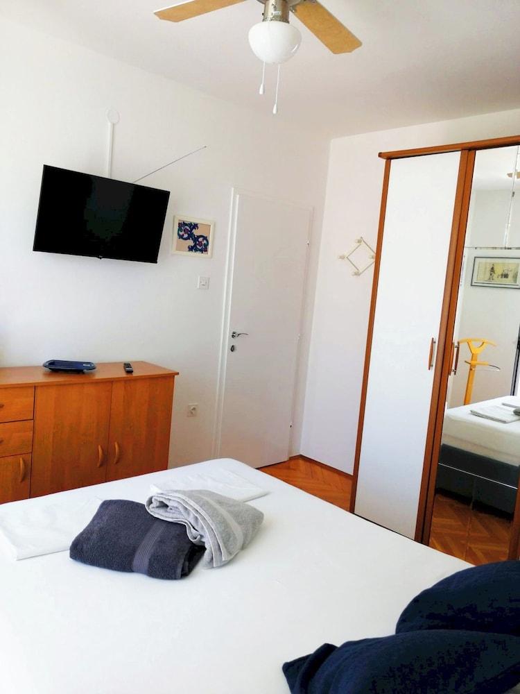 Insideout Apartment 2